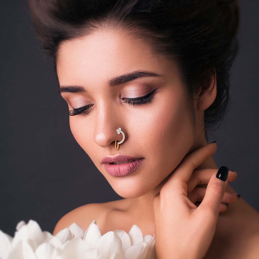 Jiya Screw Diamond Nosepin