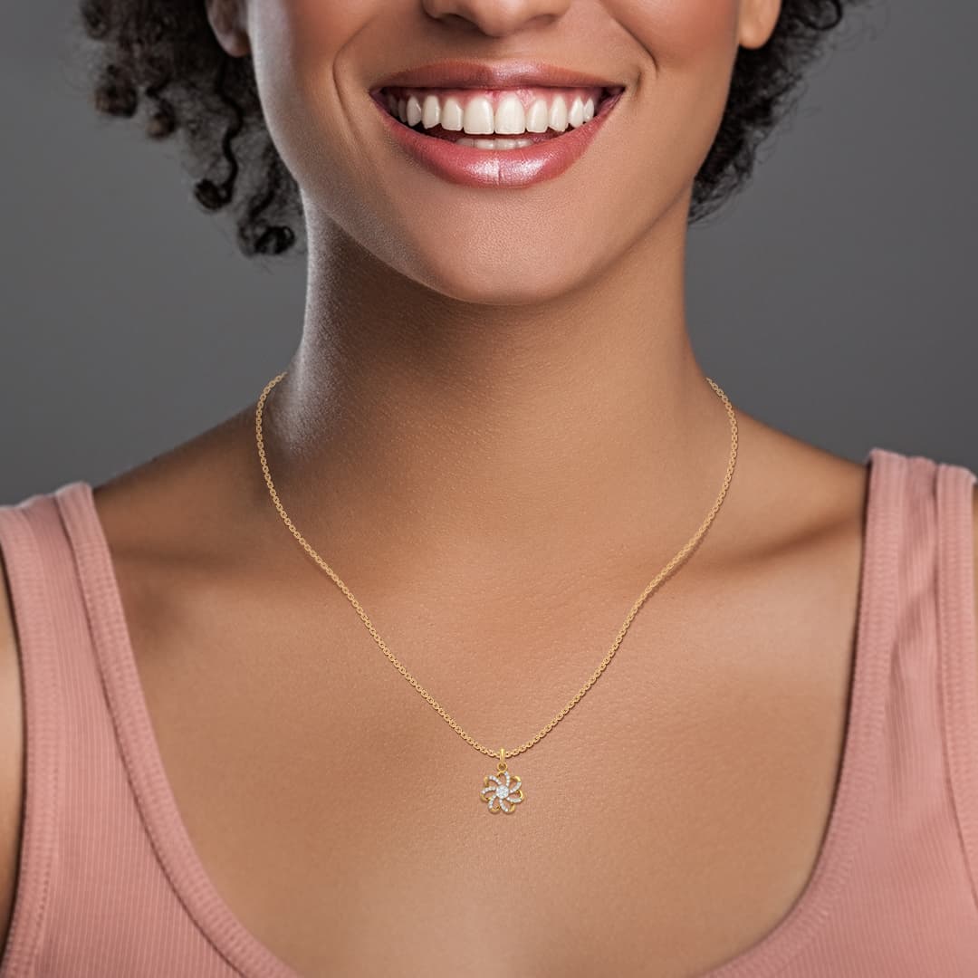 Amazing Fleur Diamond Pendant