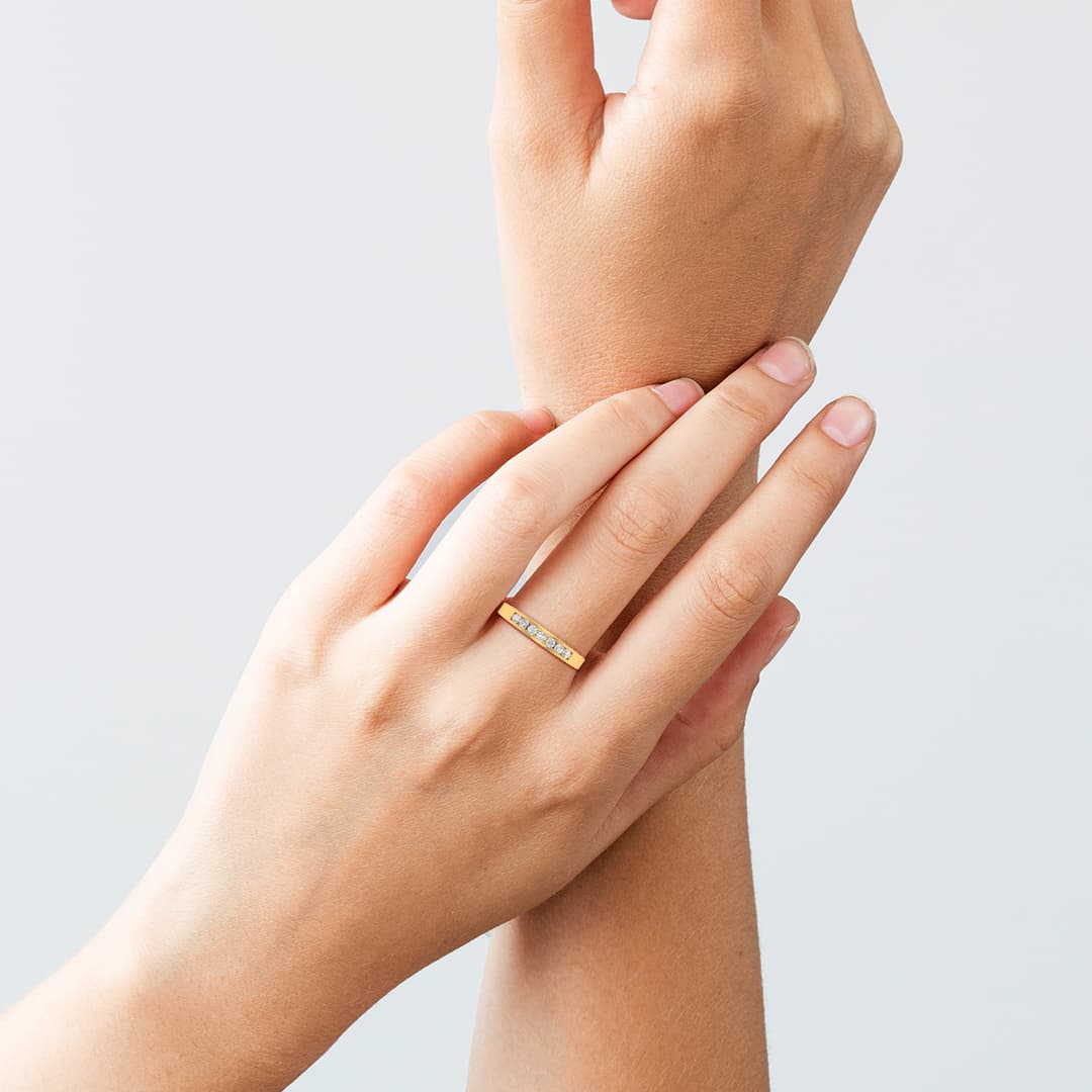 Classic Sparkle Diamond Band